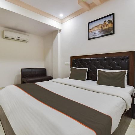 Super Hotel O Ratnam Palace Udaipur Ngoại thất bức ảnh
