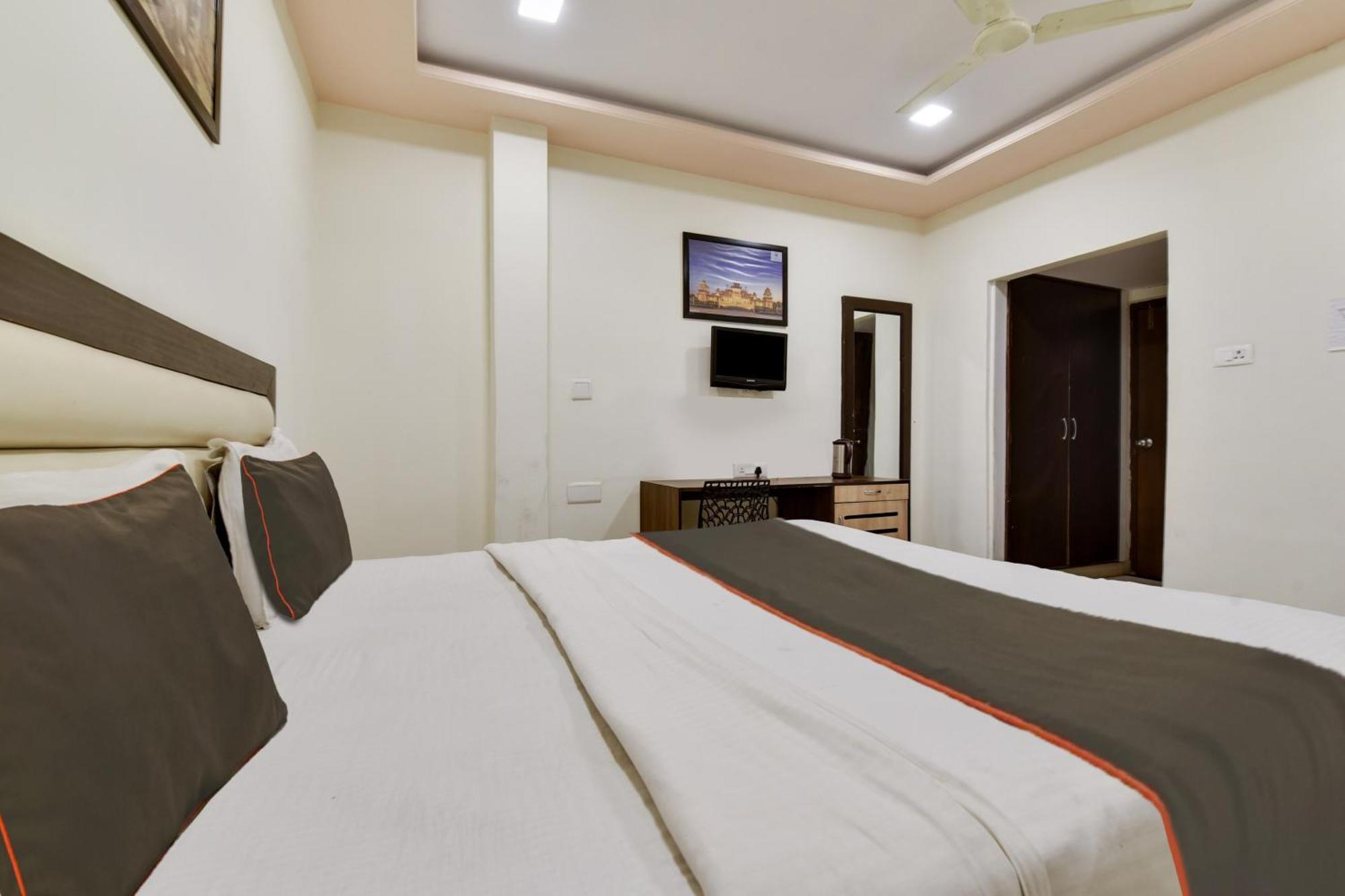 Super Hotel O Ratnam Palace Udaipur Ngoại thất bức ảnh